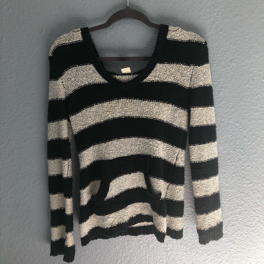 Roxy sweater with hood
